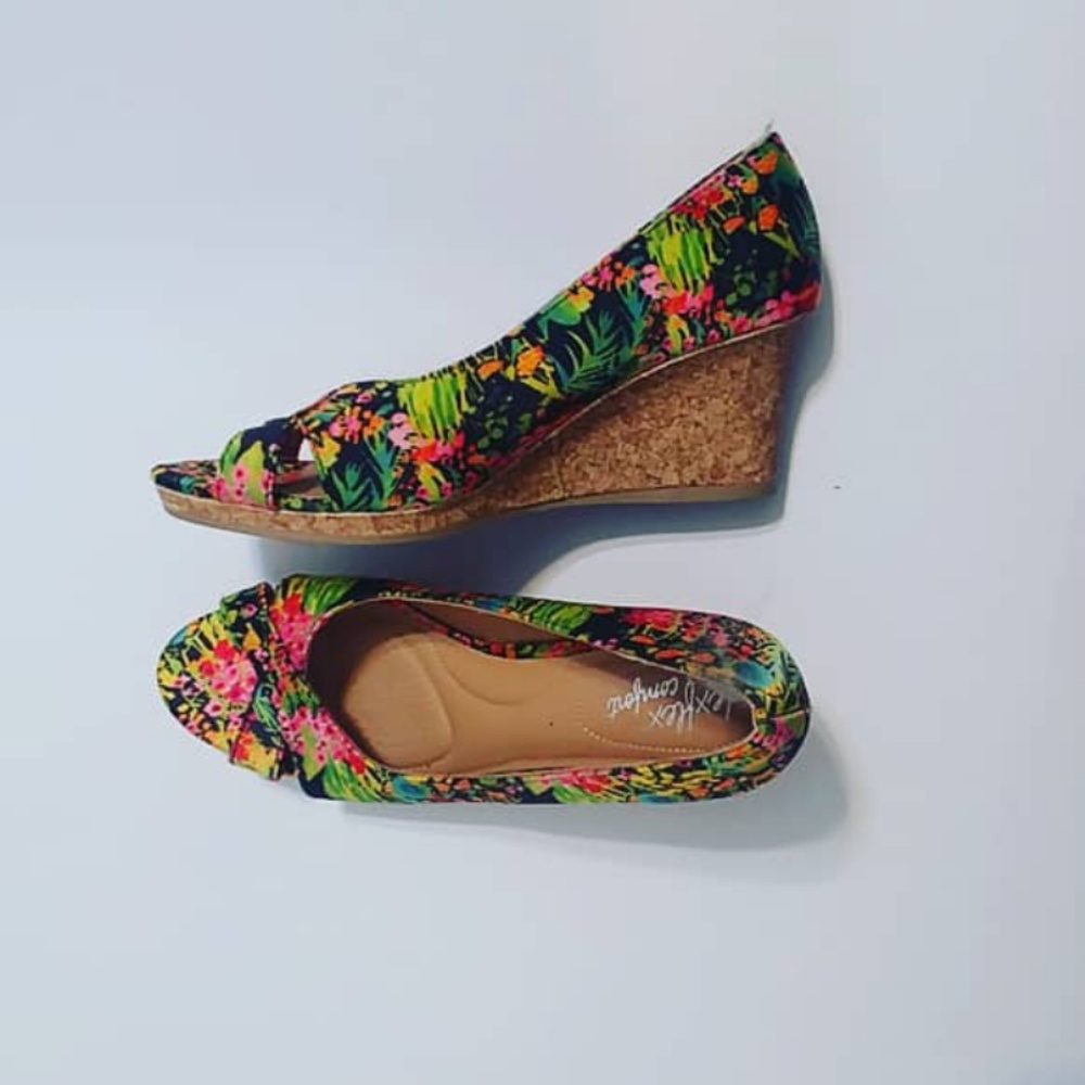 Floral Wedges